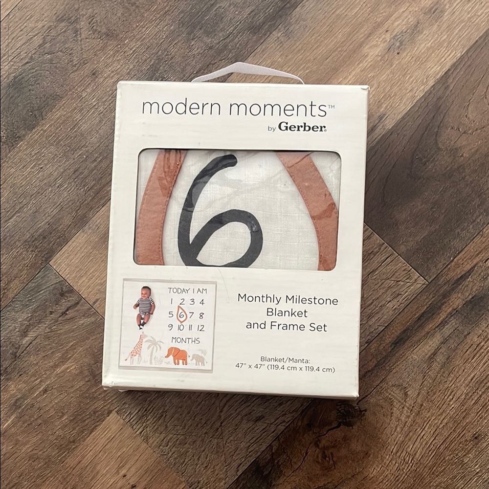 Gerber Modern Moments Monthly Milestone Blanket and Frame Set - White and Brown
